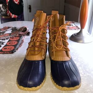 L.L. Bean Women's Navy Bean Boots - Size 8 Wide (8D)